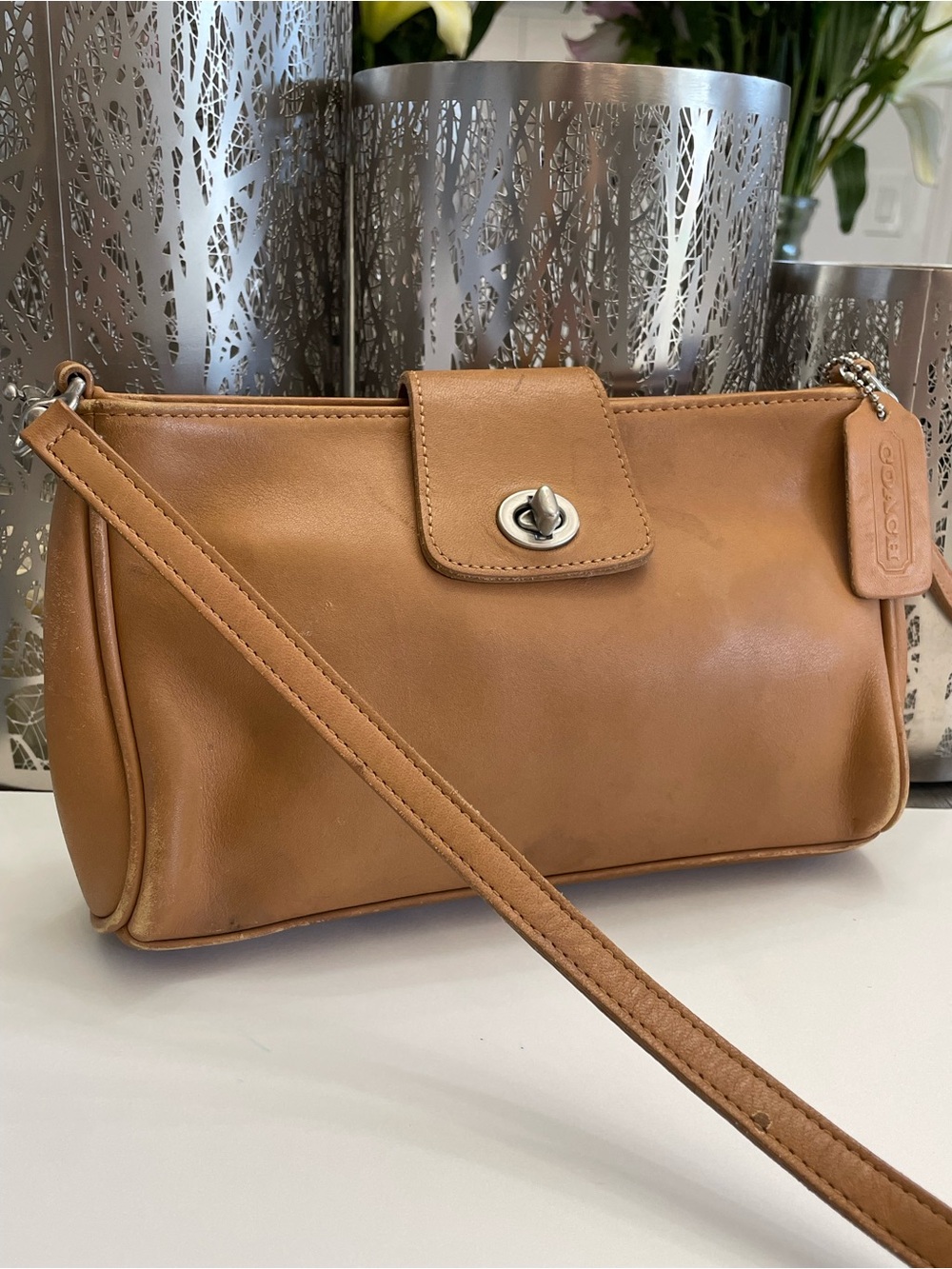 RARE Vintage Coach British Tan Leather Crossbody Purse Turnlock EUC